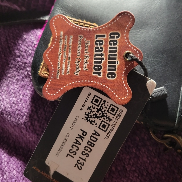 American Darling - Picture 4 of 5